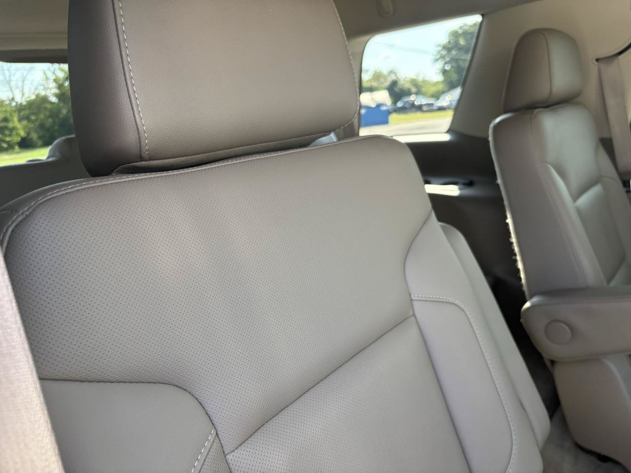 Used 2015 GMC Yukon SLT w/ Open Road Package AWD/4WD image 55