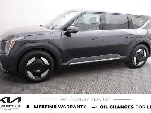 New 2026 Kia EV9 Light RWD image 8