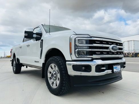 Used 2023 Ford F250 Lariat w/ Lariat Ultimate Package image 7