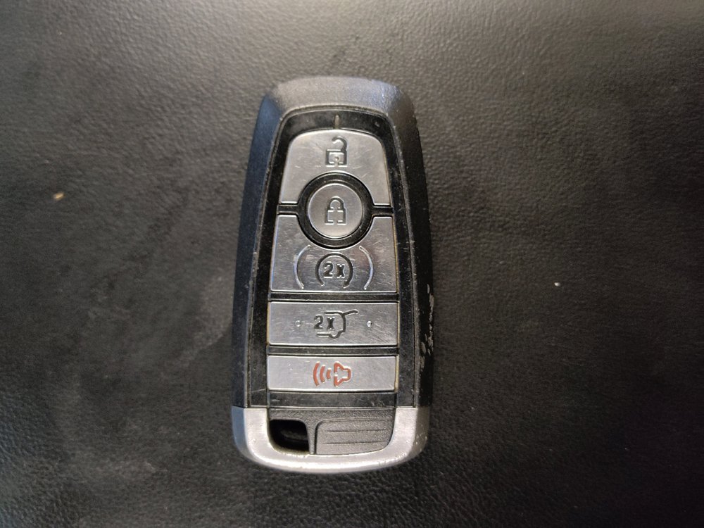 Used 2022 Ford Explorer XLT w/ Equipment Group 202A AWD/4WD image 32