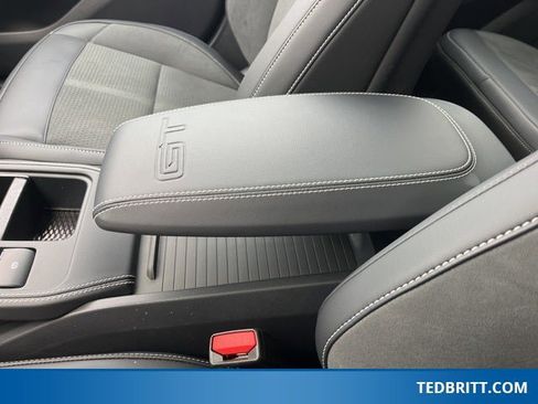 Certified 2025 Ford Mustang Mach-E GT image 38