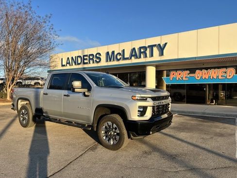 Used 2023 Chevrolet Silverado 2500 Custom w/ Custom Value Package image 1