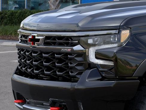 Used 2025 Chevrolet Silverado 1500 ZR2 AWD/4WD image 13