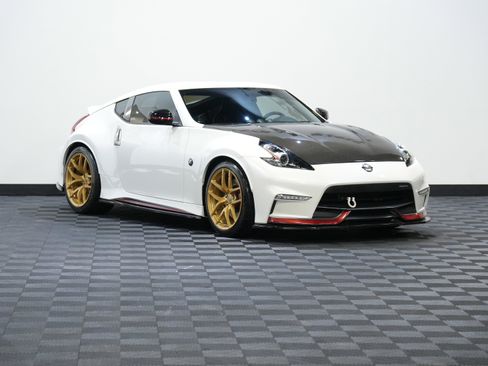 Used 2020 Nissan 370Z NISMO image 5