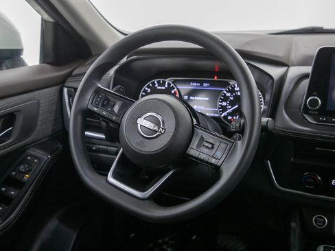 Used 2023 Nissan Rogue SV AWD/4WD image 14