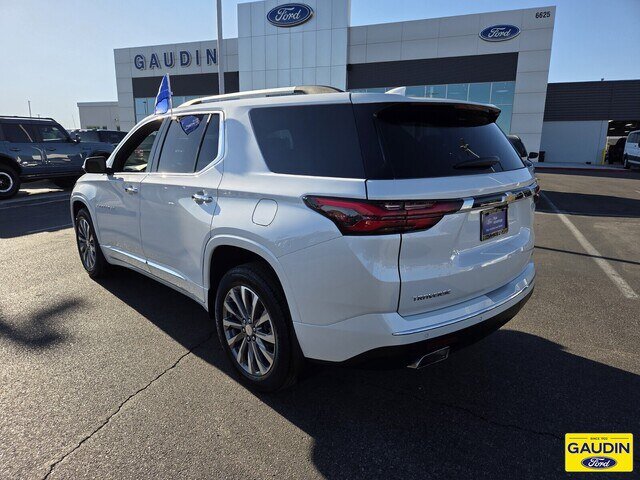 Used 2023 Chevrolet Traverse Premier FWD image 5