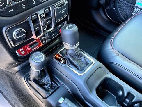 New 2026 Jeep Wrangler Unlimited Rubicon AWD/4WD image 28