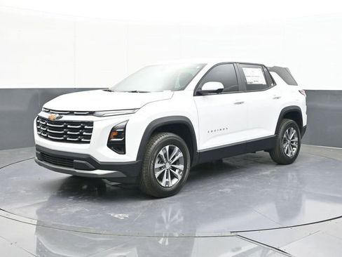 New 2026 Chevrolet Equinox LT w/ Safety and Technology Package FWD image 3