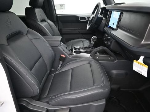New 2026 Ford Bronco Badlands AWD/4WD image 12