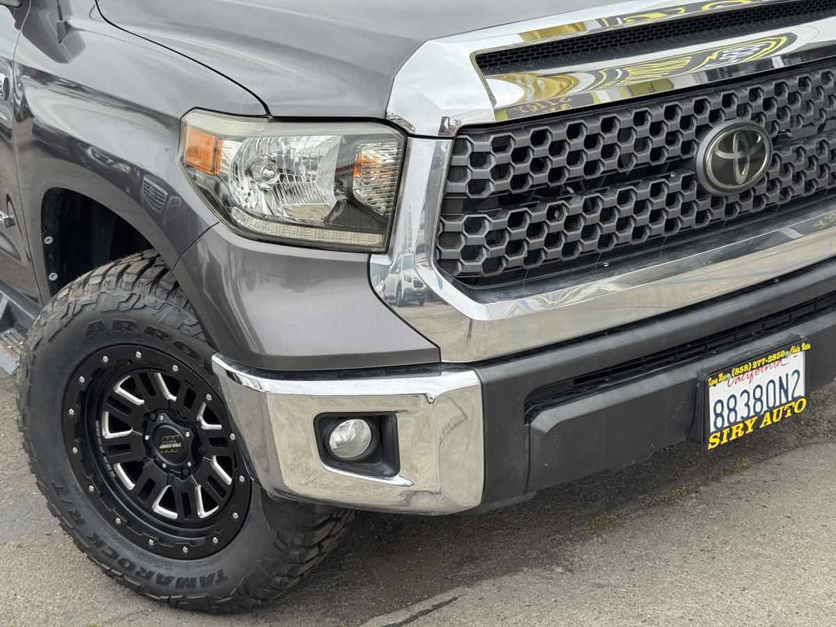 Used 2018 Toyota Tundra SR5 w/ SR5 Upgrade Package RWD image 3