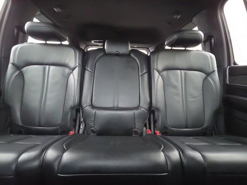 Used 2023 Jeep Wagoneer Series III w/ Preferred Equipment Group image 20