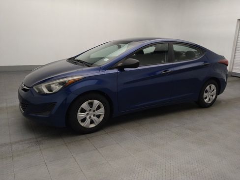 Used 2016 Hyundai Elantra SE FWD image 2