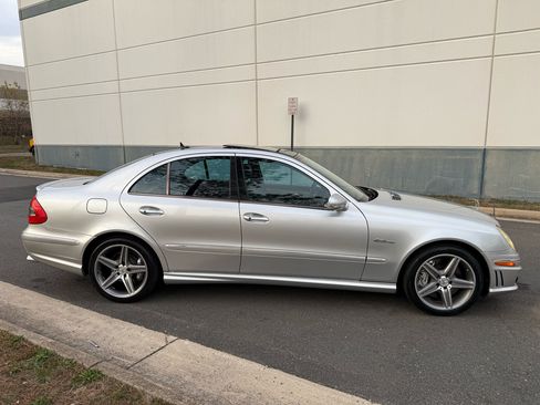 Used 2008 Mercedes-Benz E 63 AMG 4dr Sdn 6.3L AMG RWD image 10