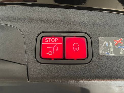 Used 2025 Mercedes-Benz GLE 350 4MATIC image 24