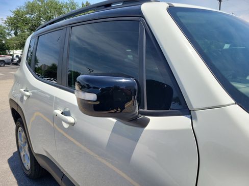 Used 2023 Jeep Renegade Limited AWD/4WD image 8