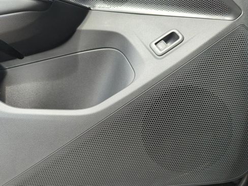 New 2026 Volkswagen Tiguan SE R-Line image 33