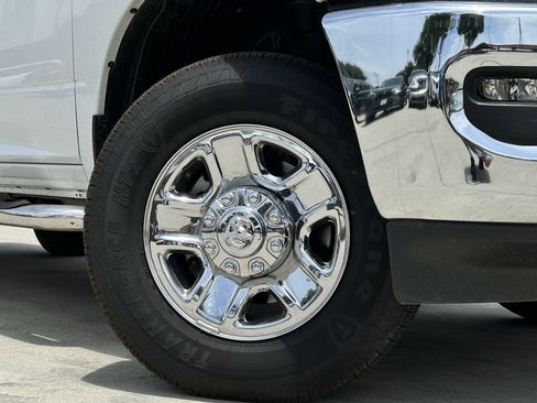 Used 2025 RAM 2500 Tradesman w/ Chrome Appearance Group AWD/4WD image 10