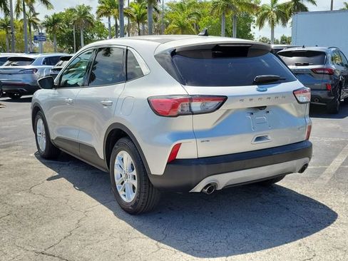 Used 2020 Ford Escape SE FWD image 4
