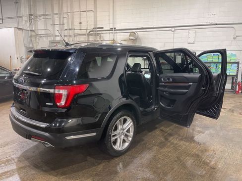 Used 2018 Ford Explorer Limited w/ Equipment Group 301A AWD/4WD image 24