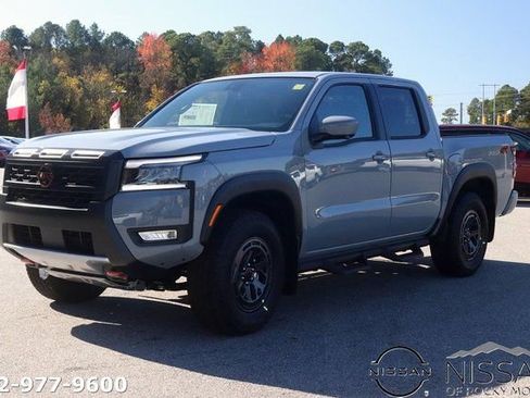 New 2026 Nissan Frontier PRO-4X w/ Pro-4x Convenience Package image 3