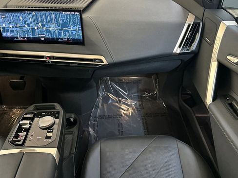 Used 2023 BMW iX xDrive50 w/ Sport Package image 30