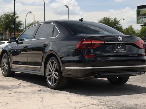Used 2017 Volkswagen Passat 1.8T R-Line FWD image 8