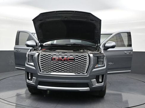 Used 2021 GMC Yukon XL Denali w/ Denali Premium Package RWD image 33