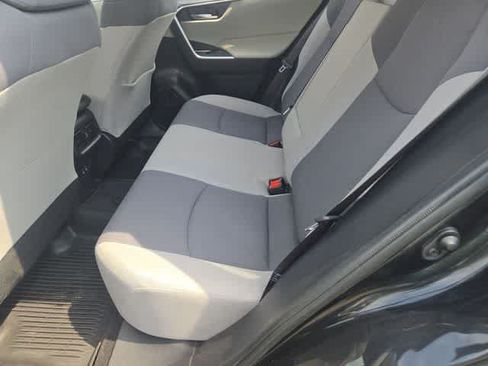 Used 2019 Toyota RAV4 XLE w/ Convenience Package FWD image 19