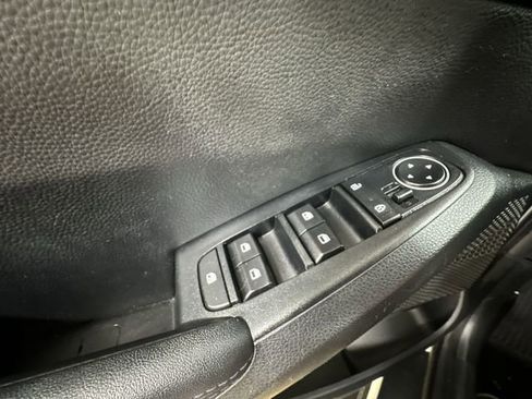 Used 2023 Kia Seltos S image 16