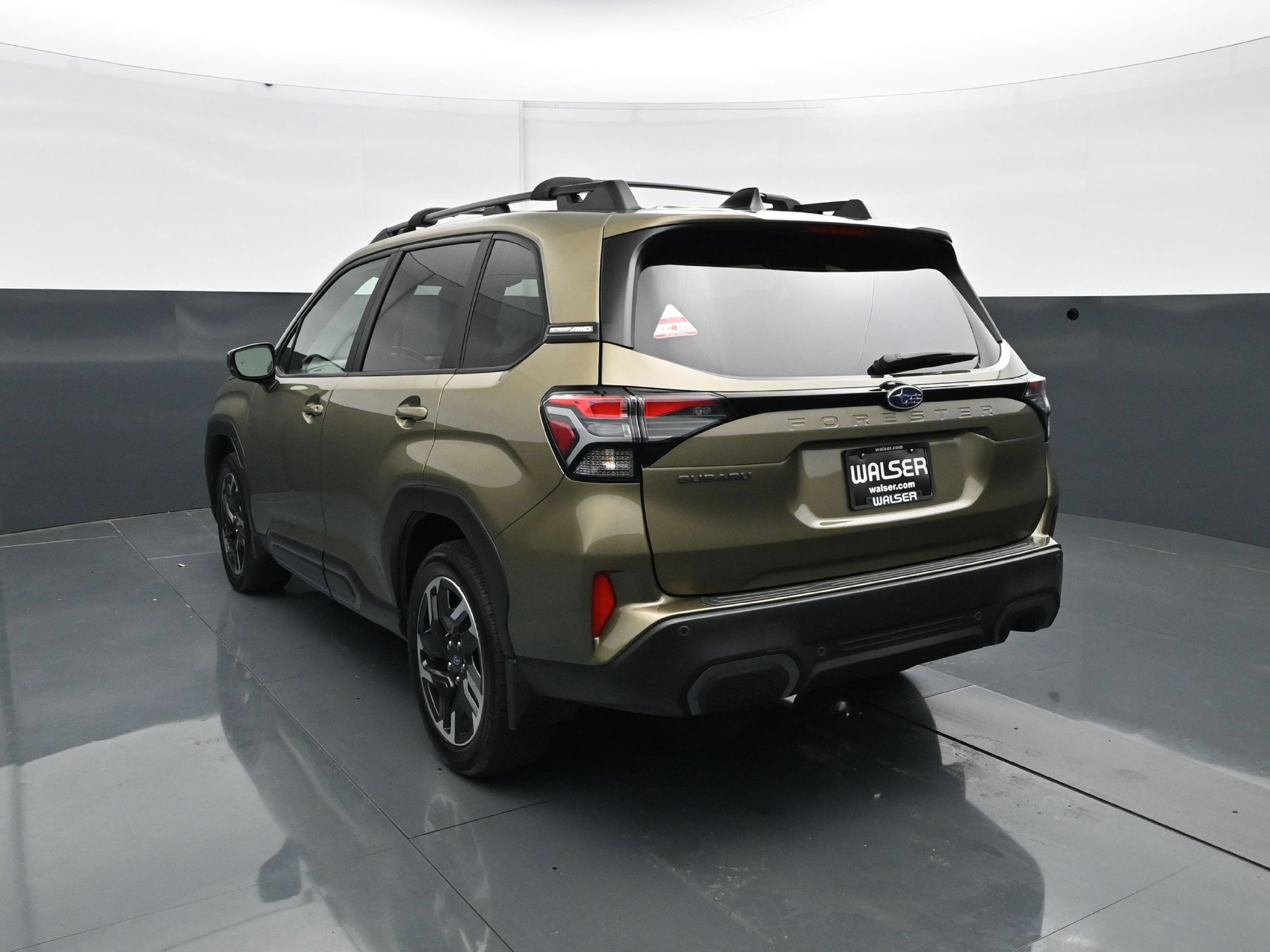 Used 2025 Subaru Forester Limited AWD/4WD image 5
