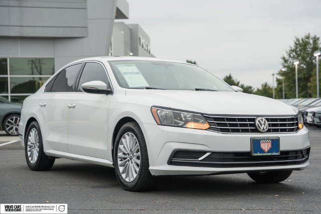 Used 2016 Volkswagen Passat 1.8T SE FWD image 1