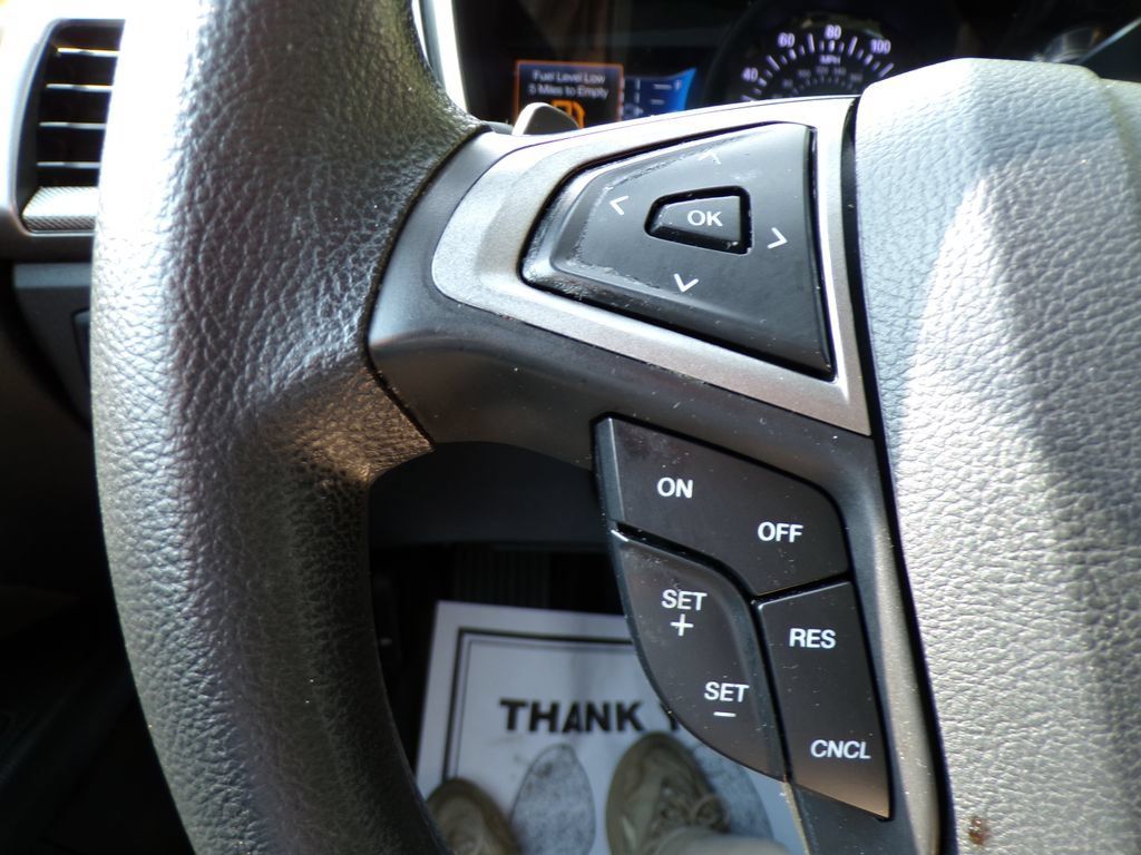 Used 2019 Ford Fusion SE FWD image 29