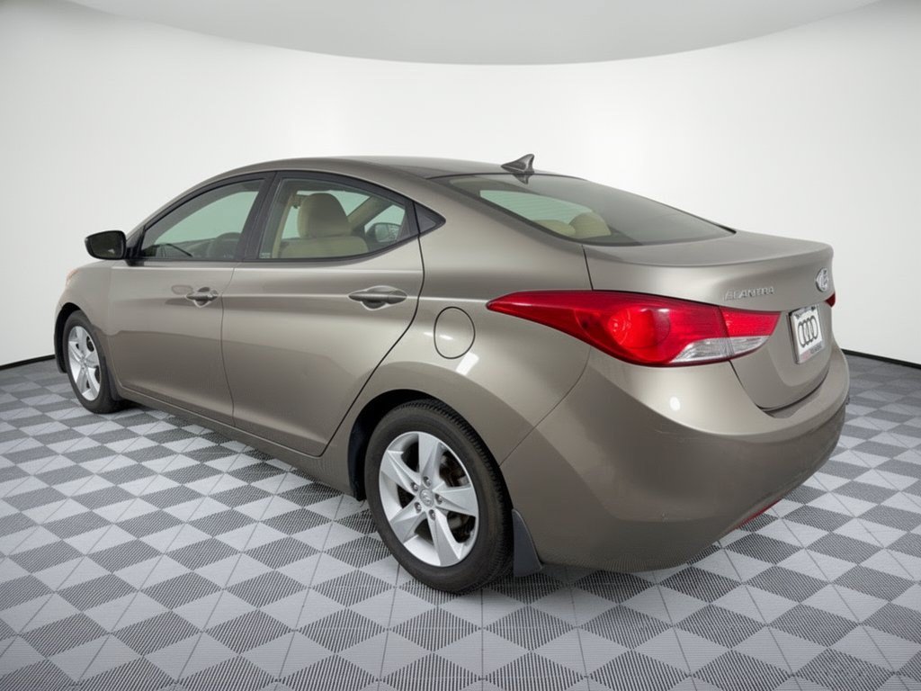 Used 2013 Hyundai Elantra GLS w/ Preferred Pkg FWD image 3