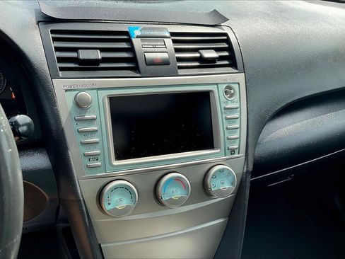Used 2009 Toyota Camry SE FWD image 9