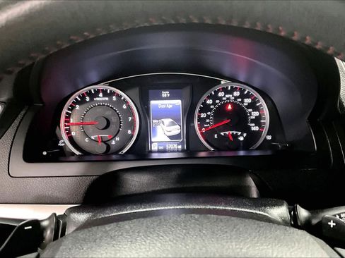 Used 2016 Toyota Camry SE FWD image 26
