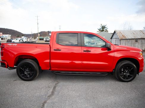 Certified 2023 Chevrolet Silverado 1500 Custom image 2