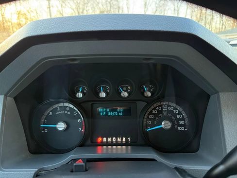 Used 2016 Ford F250 XL w/ XL Appearance Package AWD/4WD image 16