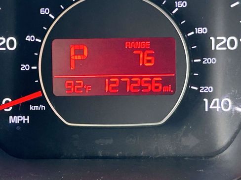 Used 2016 Kia Soul + FWD image 20