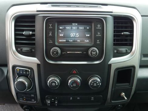 Used 2017 RAM 1500 Classic SLT AWD/4WD image 5