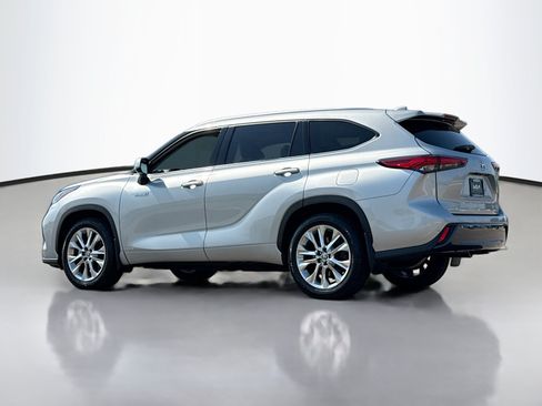 Used 2021 Toyota Highlander Limited AWD/4WD image 14