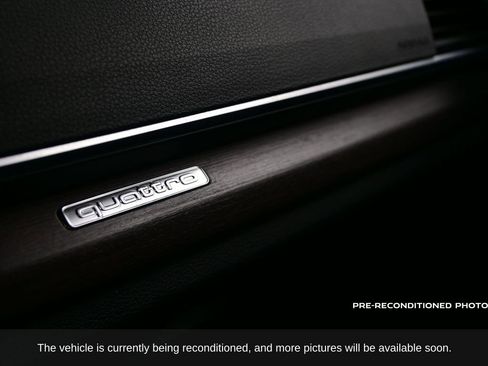 Used 2024 Audi Q5 2.0T Premium w/ Convenience Package image 27