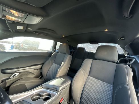 Used 2021 Dodge Challenger SXT image 12