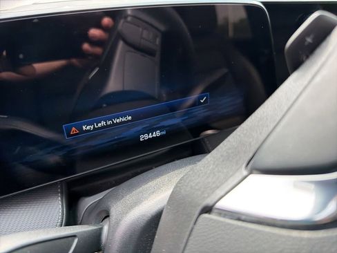 Used 2025 Chevrolet Equinox LT w/ Convenience Package II FWD image 8