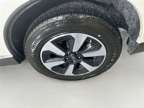 Used 2017 Subaru Forester 2.5i Premium AWD/4WD image 11