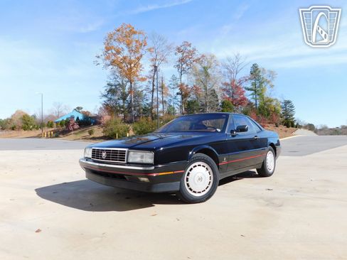 Used 1989 Cadillac Allante image 2