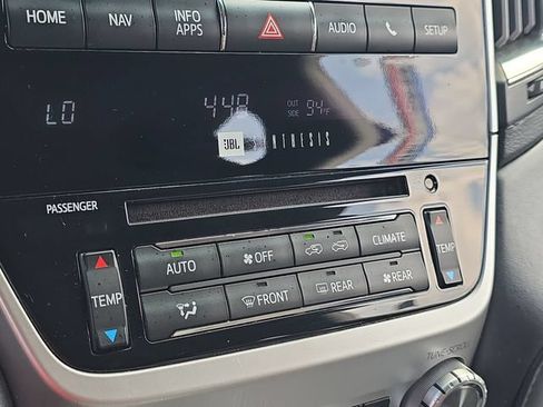 Used 2017 Toyota Land Cruiser AWD/4WD image 25
