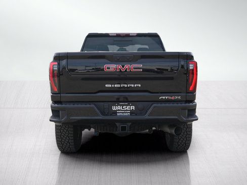 Used 2024 GMC Sierra 2500 AT4X AWD/4WD image 4
