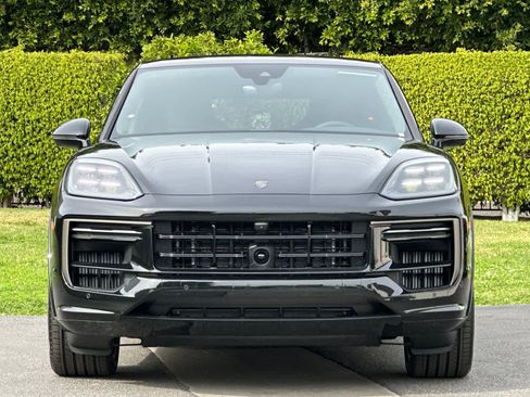 New 2026 Porsche Cayenne Turbo image 11