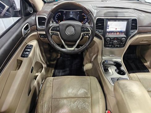 Used 2014 Jeep Grand Cherokee Overland AWD/4WD image 4