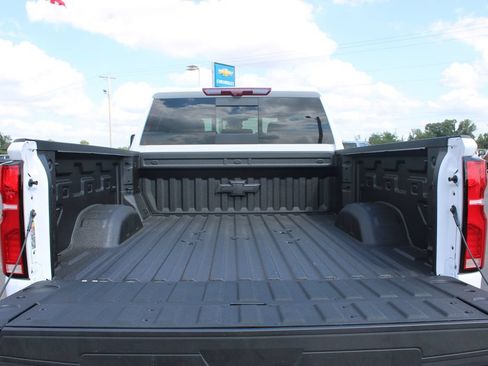 New 2026 Chevrolet Silverado 2500 ZR2 w/ LPO, Dark Essentials Package AWD/4WD image 17